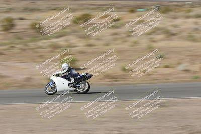 media/Apr-20-2025-AHRMA (Sun) [[393a79c373]]/Race/Group 11 early race/Turn 4b/